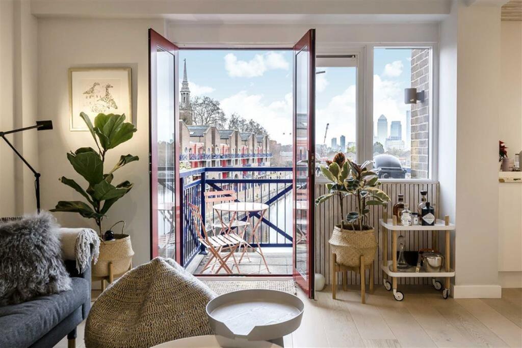 Main image of property: Maynards Quay, Wapping