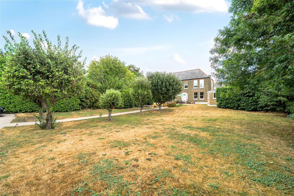 House in Dartford - View 2