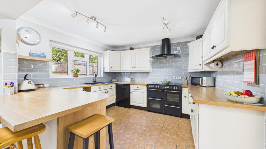 House in Truro - View 4