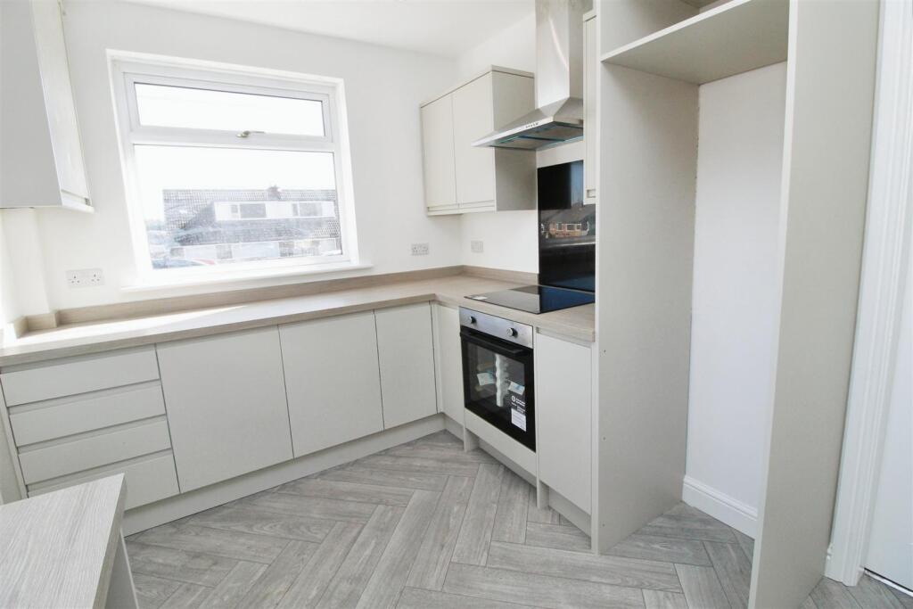 Additional image 3 of Markfield Avenue, Low Moor, Bradford, BD12 0UL