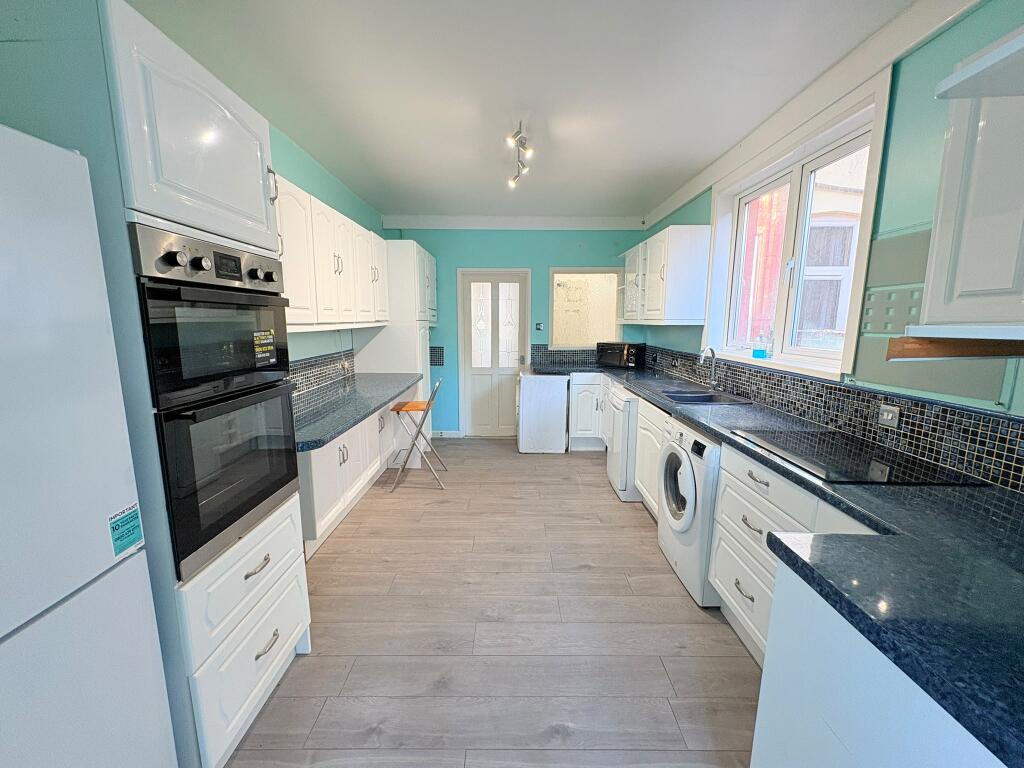 House in Portsmouth - View 5
