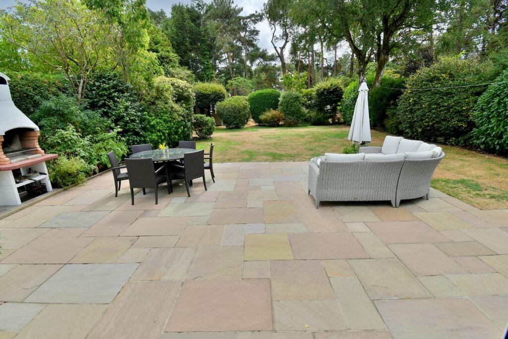 House in West Parley, Dorset - View 3