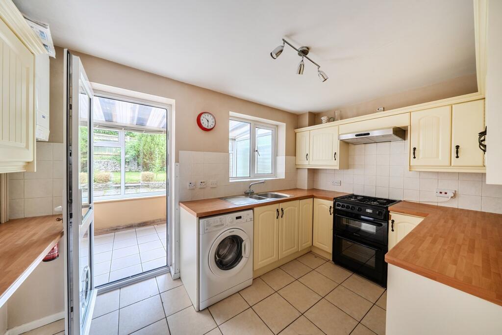 Finch Close, Shepton Mallet, BA4 photo 3