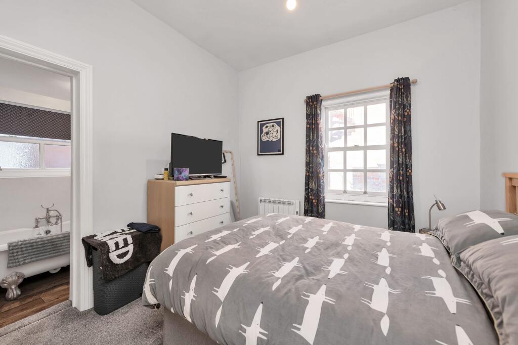Apartment in Stevenage, Southill - More