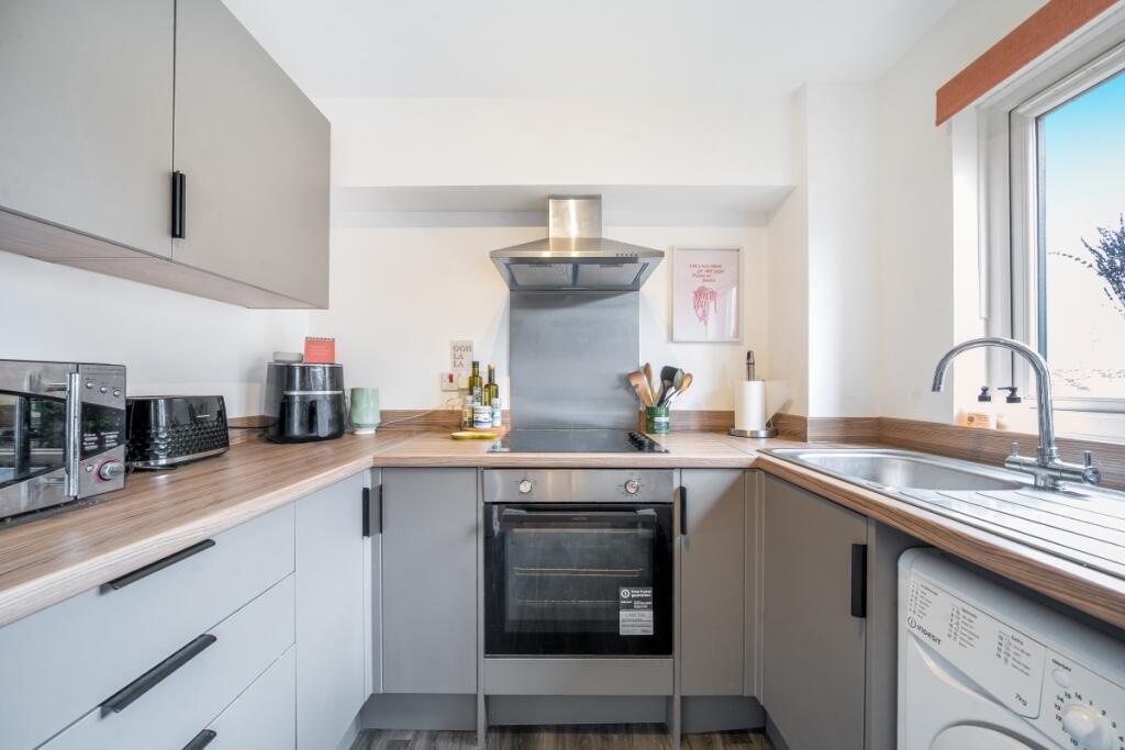 Main image of property: Peartree Avenue, London, SW17