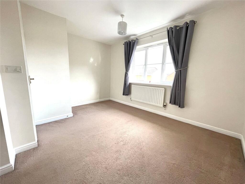 House in Lincoln - View 5