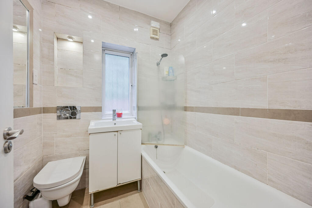 Apartment in London, Tottenham - View 5