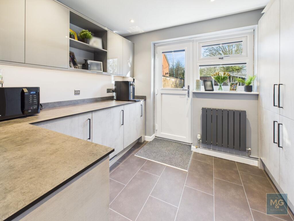 House in West Suffolk, Moreton Hall, Bury St Edmunds - More