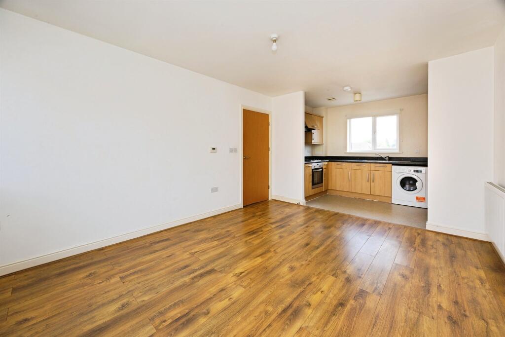 Adams Drive, Willesborough, Ashford photo 4