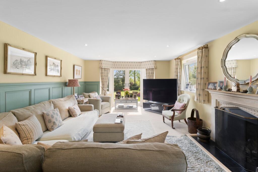 Rocks Lane, High Hurstwood, Uckfield, East Sussex, TN22 photo 4