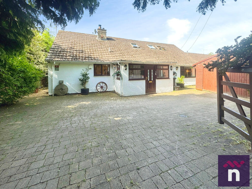 3-bed detached on Potters Hill, Crockerton, BA12, £750,000