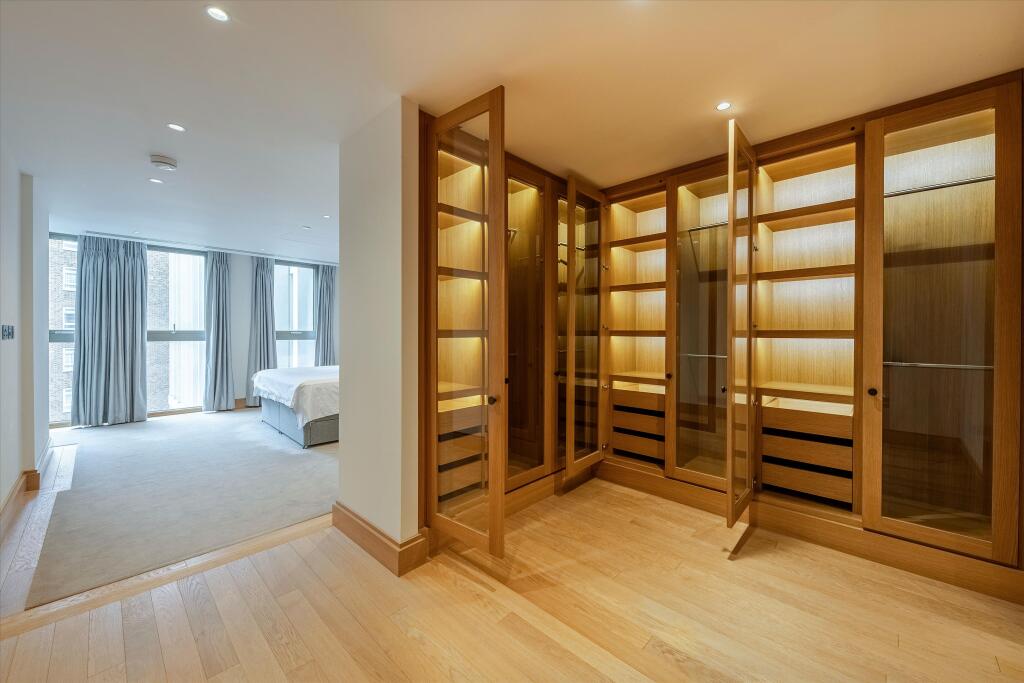 Apartment in London - View 4