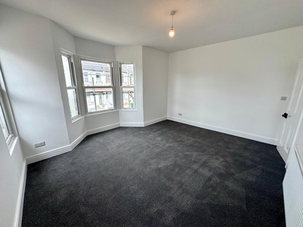 Apartment in Brighton - View 4