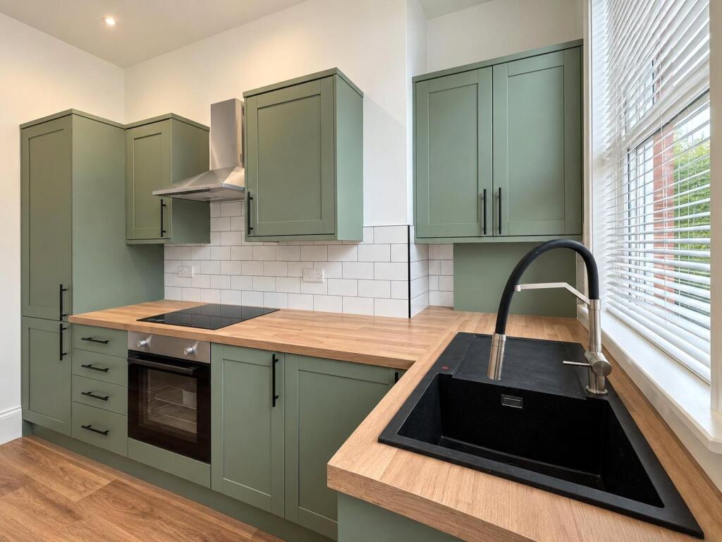 Roundhay Mount, Leeds, West Yorkshire, LS8