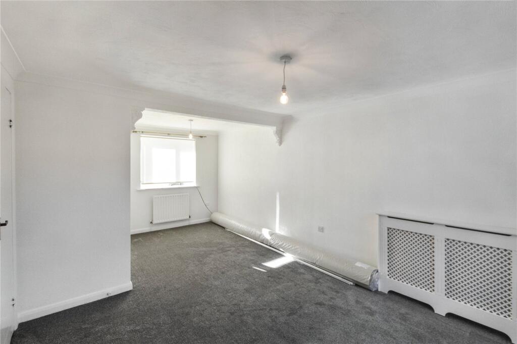 11 Scarcroft Court, Thorner Lane, Scarcroft, Leeds, West Yorkshire photo 4