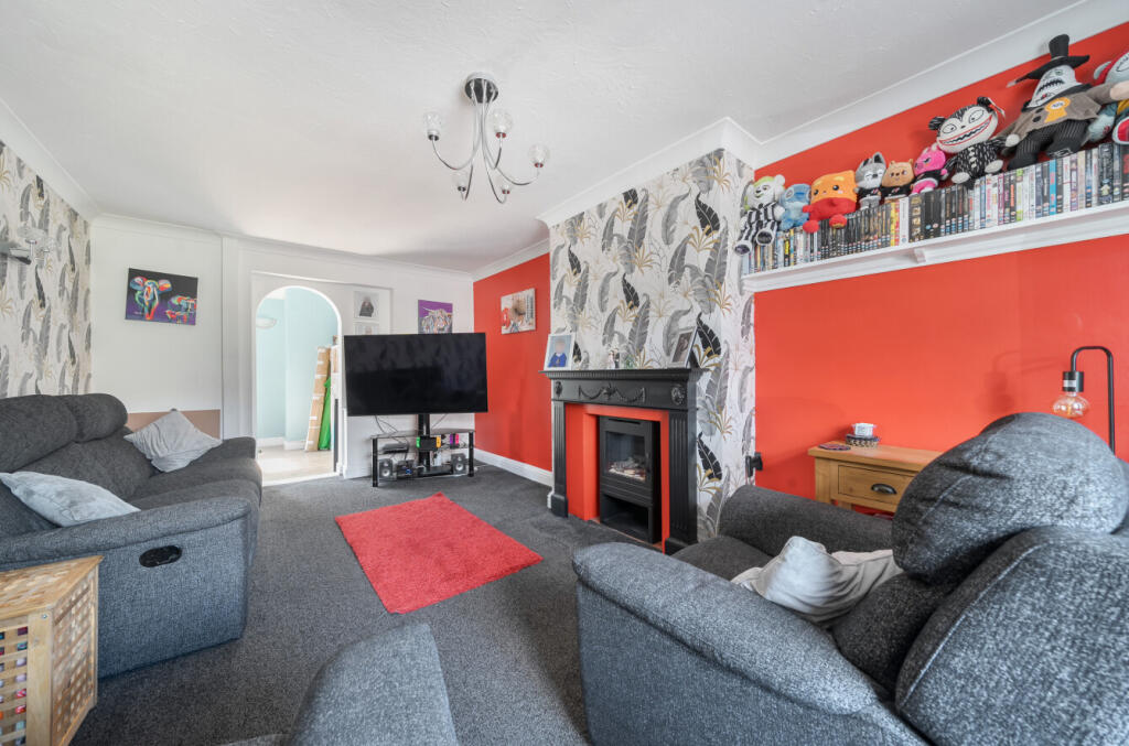 Longfield Avenue, Fareham, Hampshire, PO14 photo 3