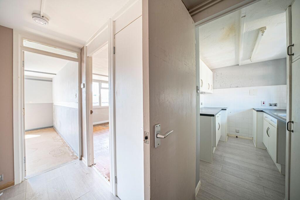 Apartment in Salisbury - View 4