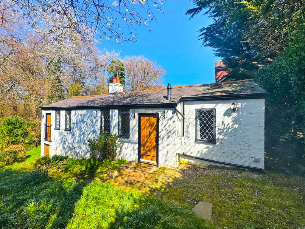 Main image of property: The Woodlands, Amersham, HP6