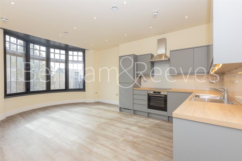 Apartment in London, Hanwell - View 5
