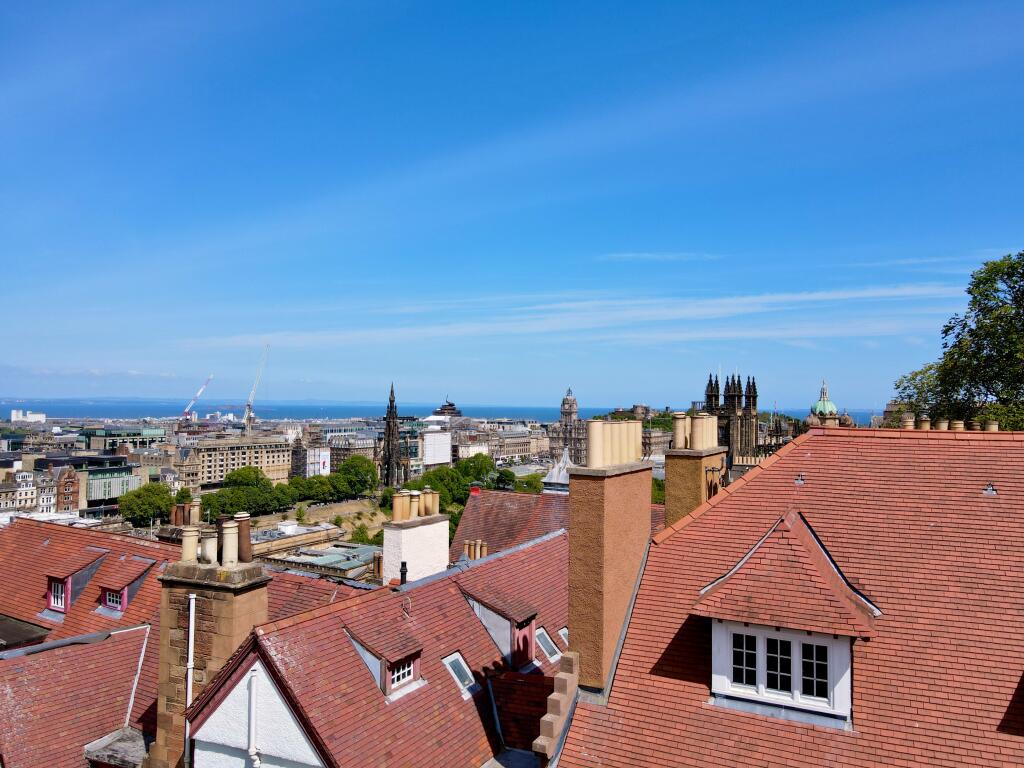 Apartment in Edinburgh, Abbeyhill, Old Town - View 4
