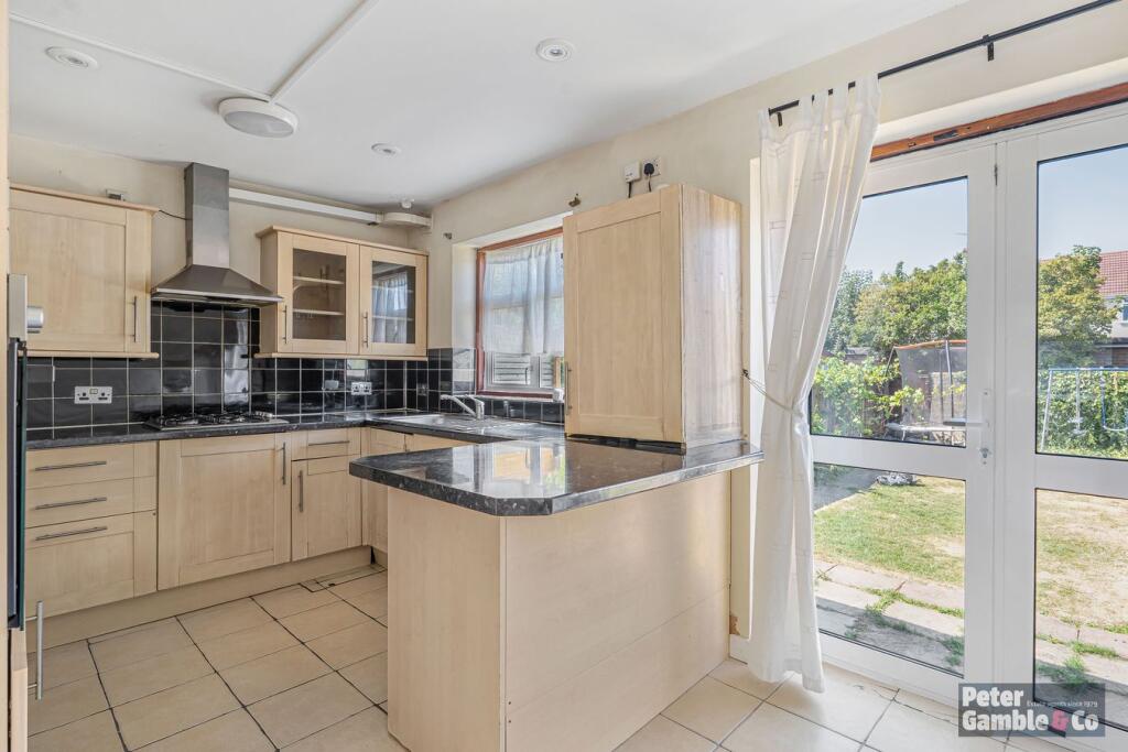 House in London - View 2