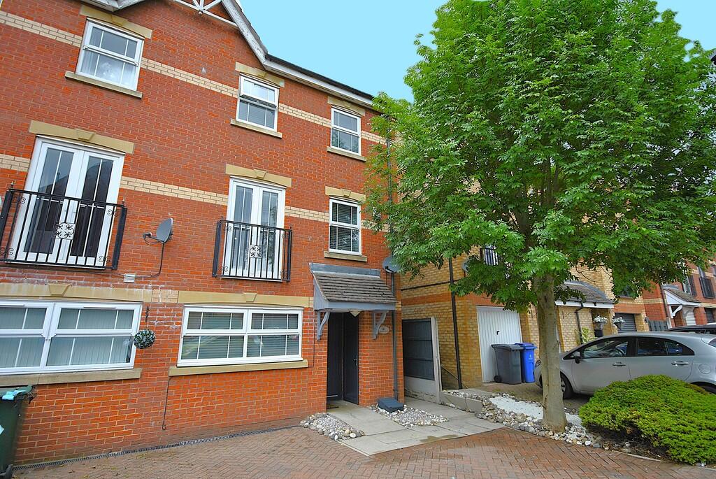 4-bed house on Coniston Drive, Doncaster, £215,000