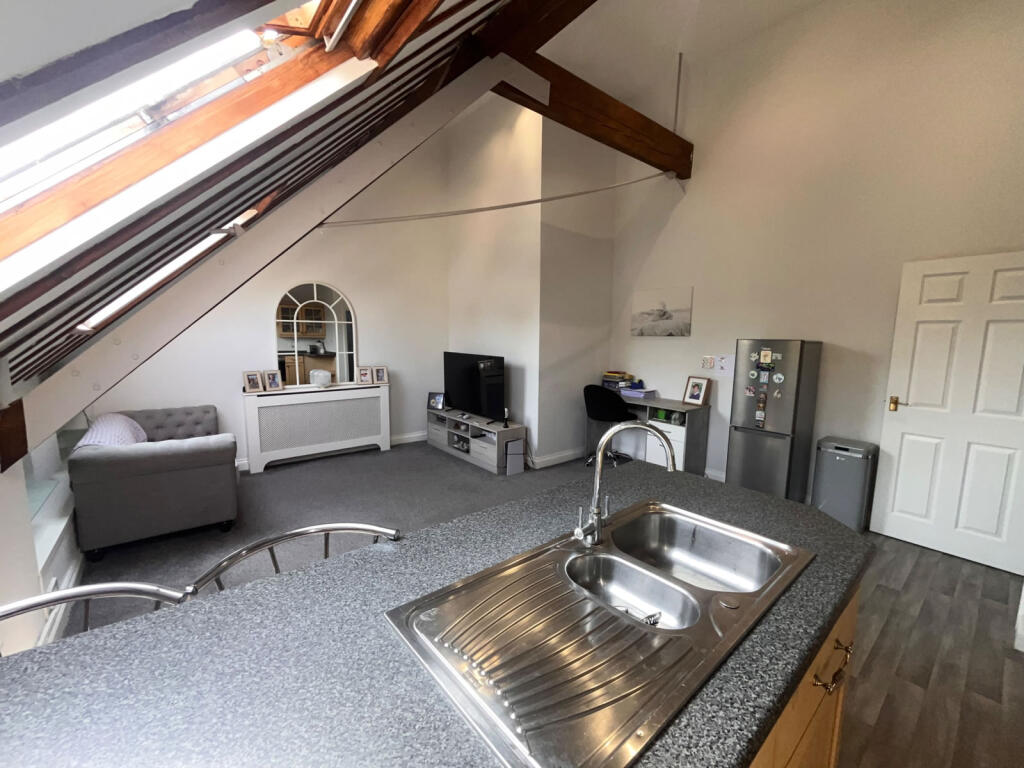 Apartment in Torquay - View 3