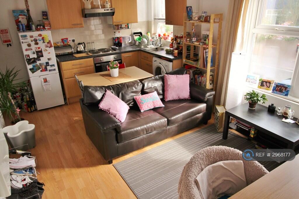 Main image of property: Roman Grove, Leeds, LS8