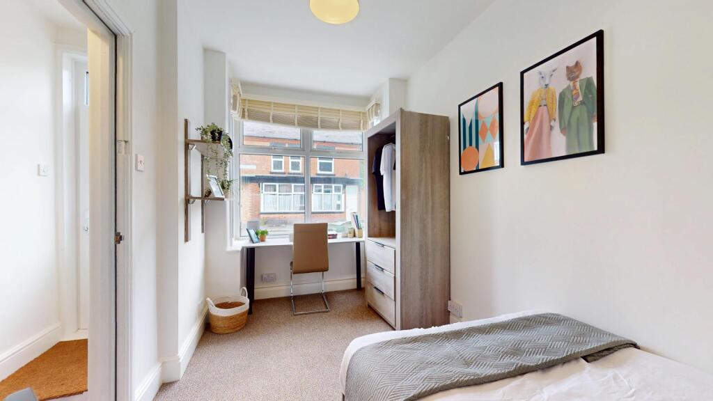 House in Leicester - More