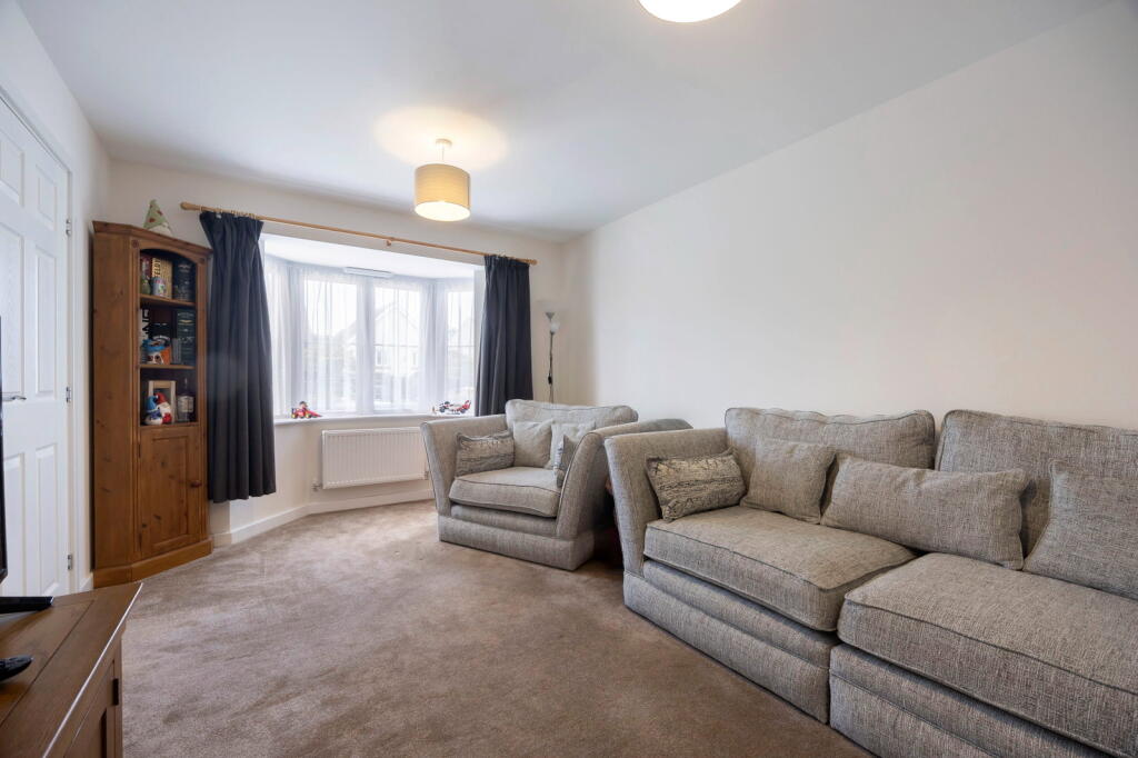 House in Cheltenham, Lynworth, Oakley - View 4
