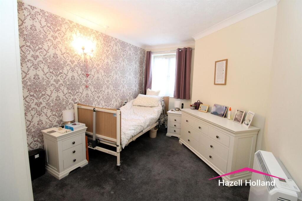 Apartment in Swanley, White Oak - View 5