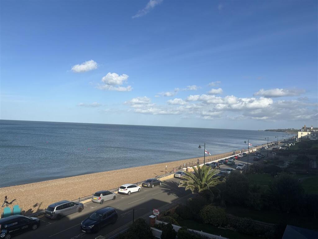 Apartment in Canterbury - View 4