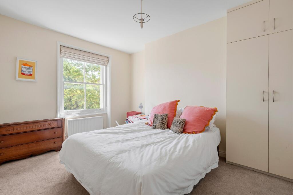 Apartment in London - More