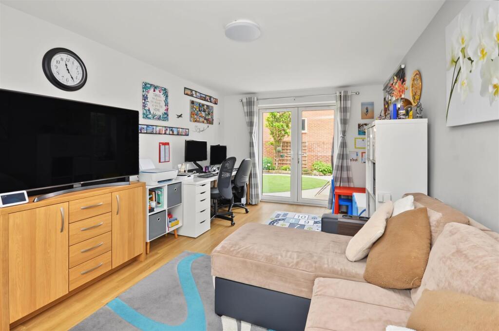 House in Warwick, Whitnash - View 2