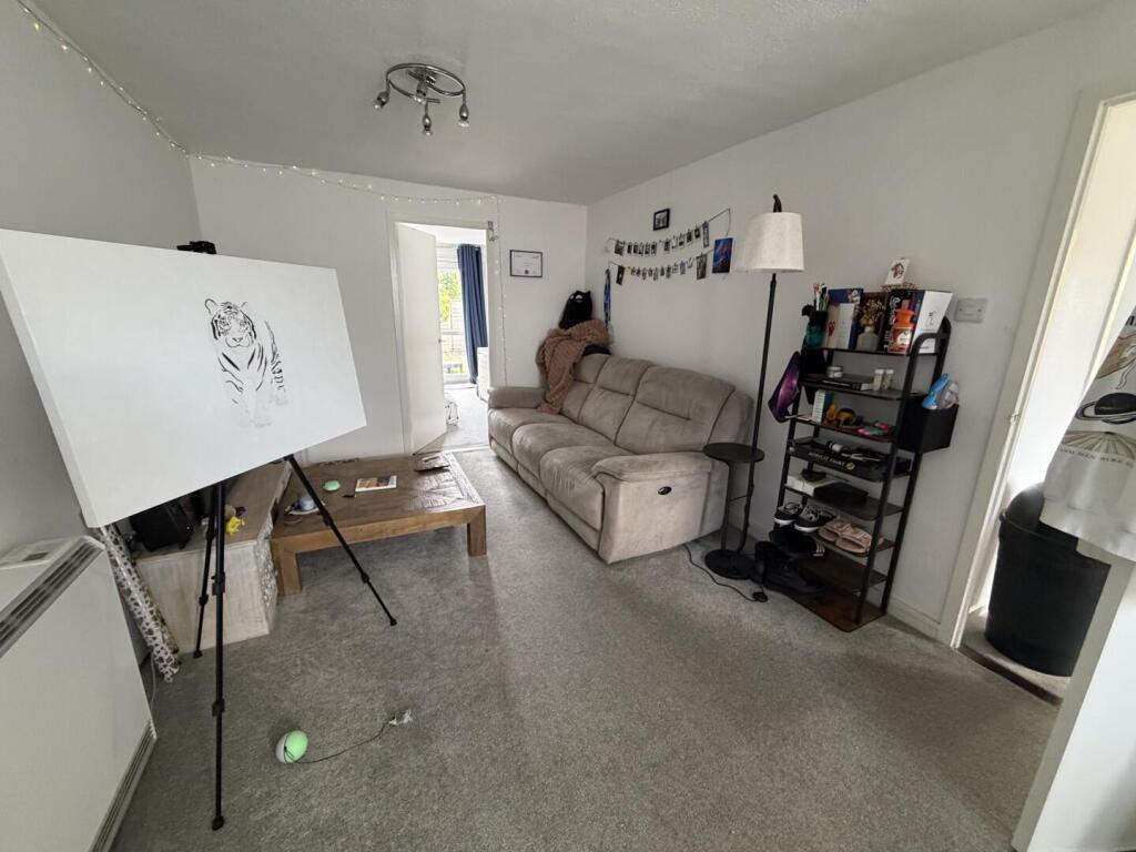 Apartment in Lancing - View 4
