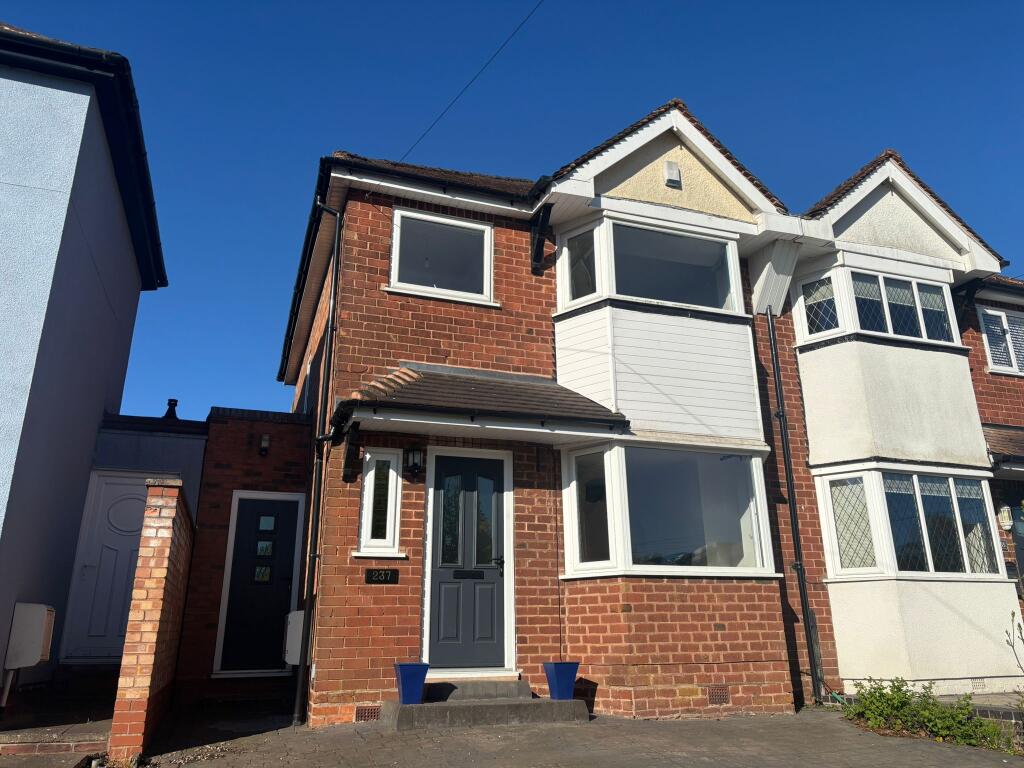 Main image of property: Clarence Road, Four Oaks, Sutton Coldfield, B74