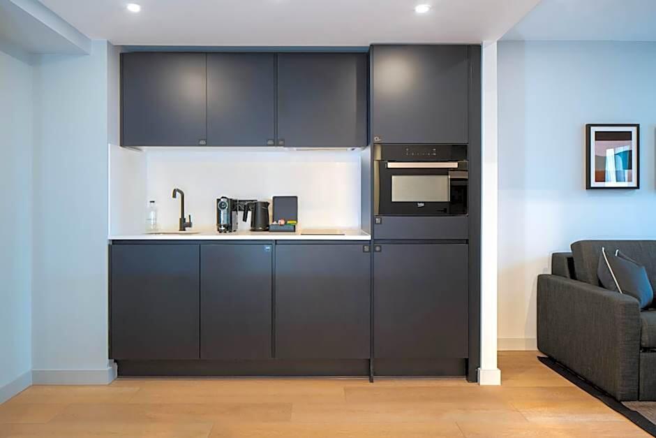 Apartment in Birmingham, Jewellery Quarter - View 3