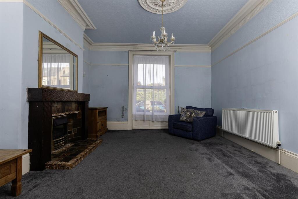 House in Kirklees, West Yorkshire - View 3