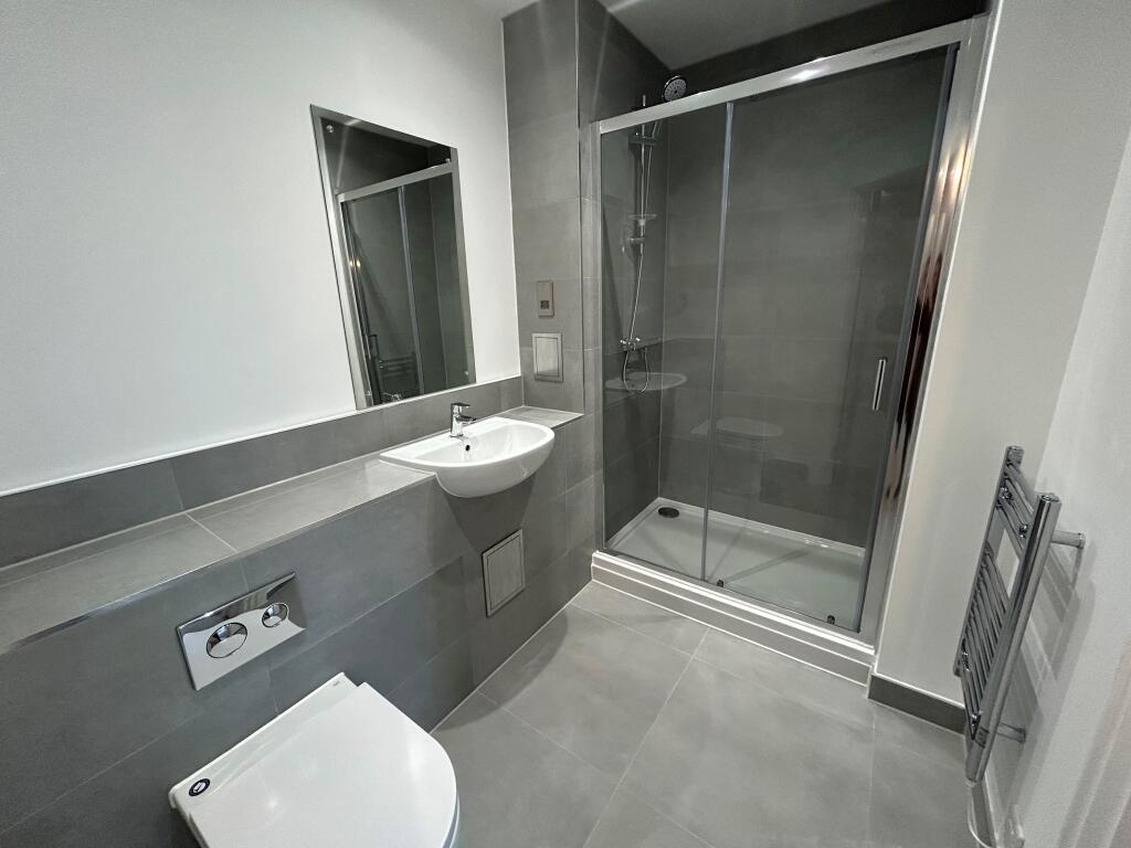 House in Milton Keynes, West Bletchley - View 4