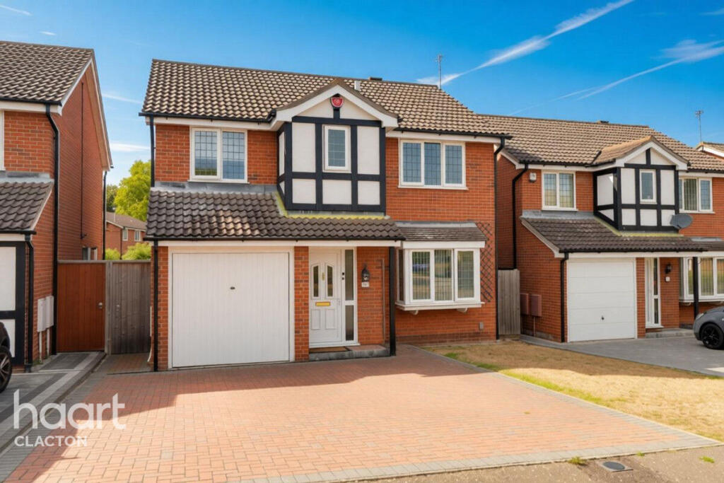 4-bed detached on Greenacres, Clacton-On-Sea, £325,000