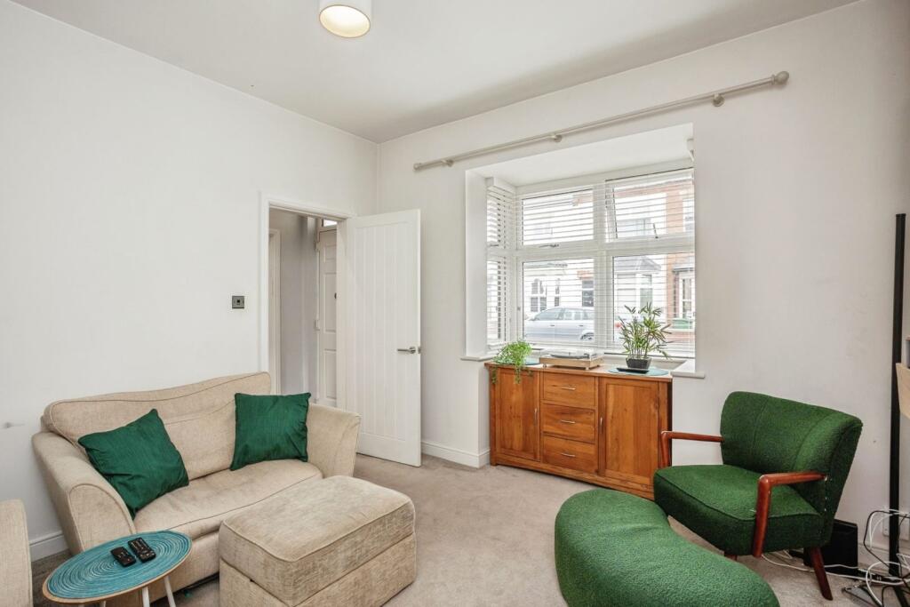 House in Leicester - More