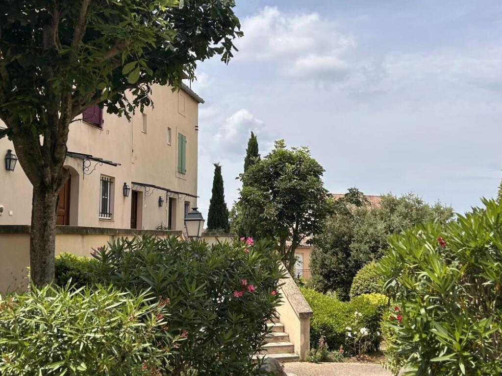 Main image of property: Provence-Alps-Cote d`Azur, Bouches-du-Rhône, Mallemort