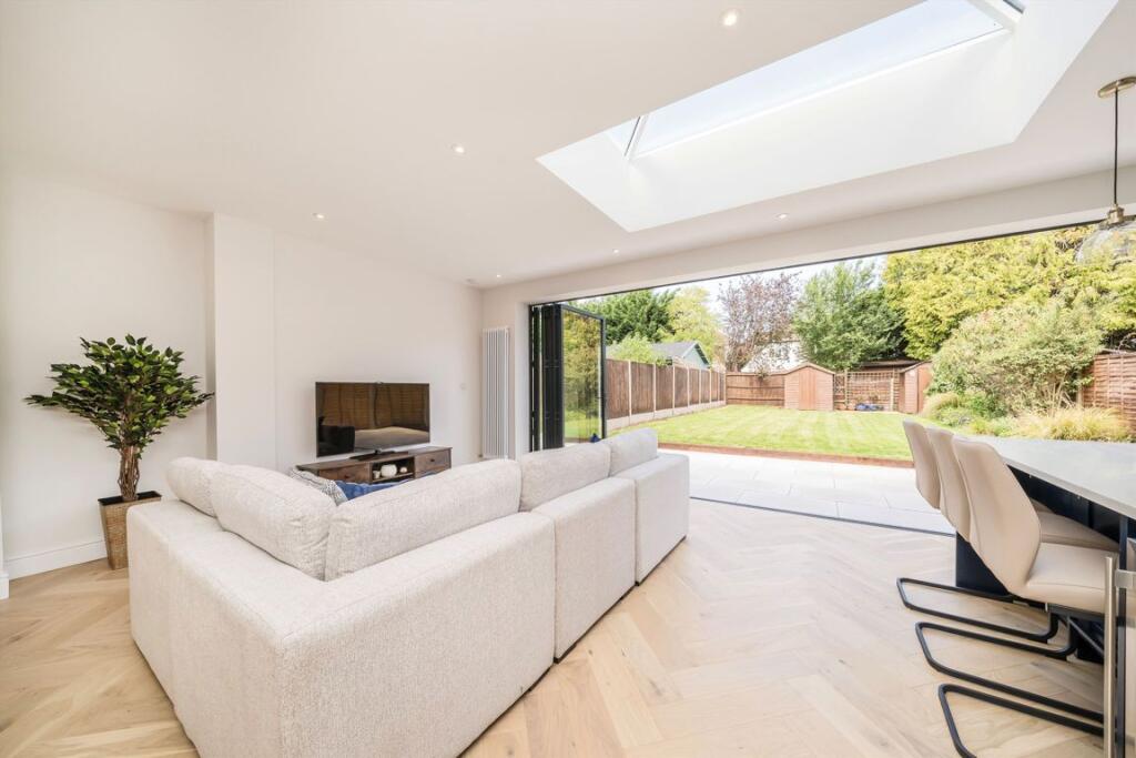 House in Kingston upon Thames - View 4