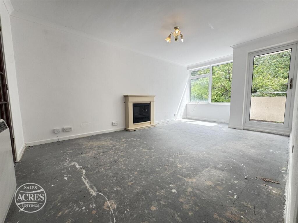 Woburn Crescent, Great Barr, Birmingham photo 2