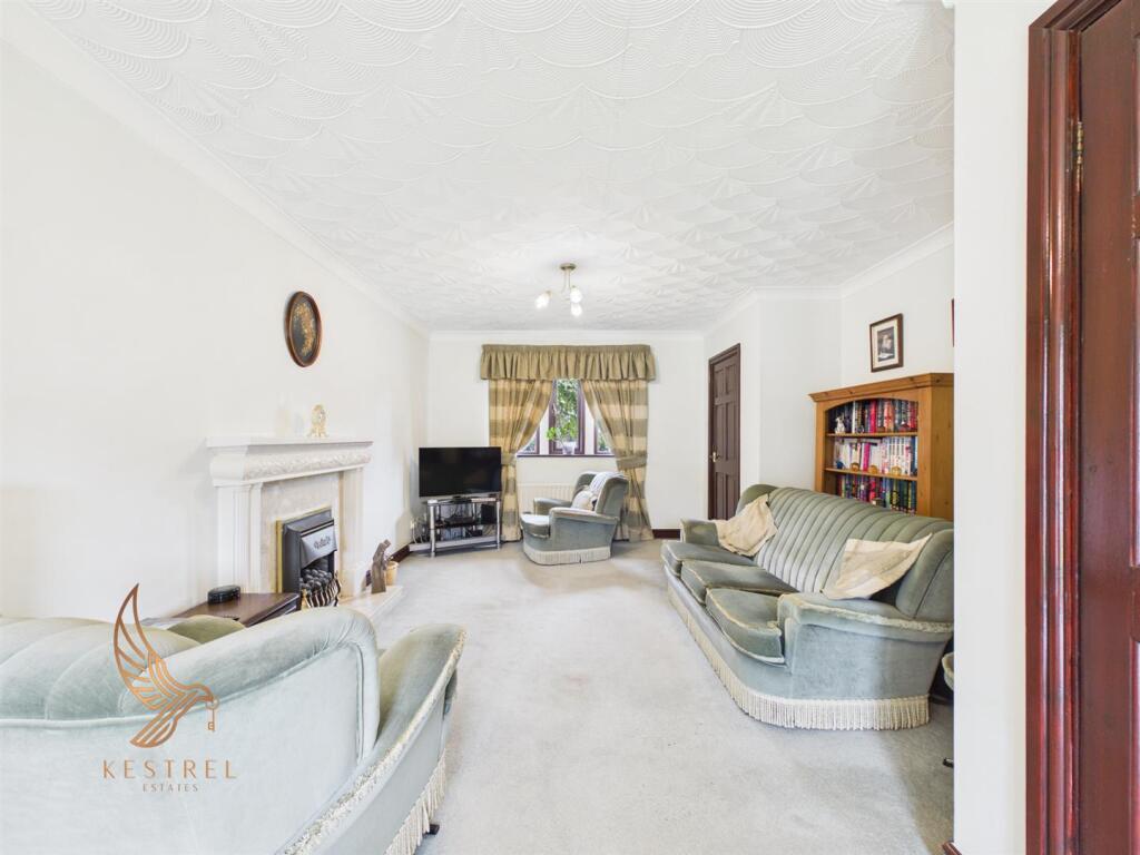 House in Wakefield, South Elmsall - View 5