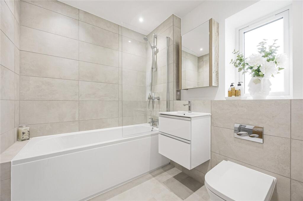 House in Reading - View 6
