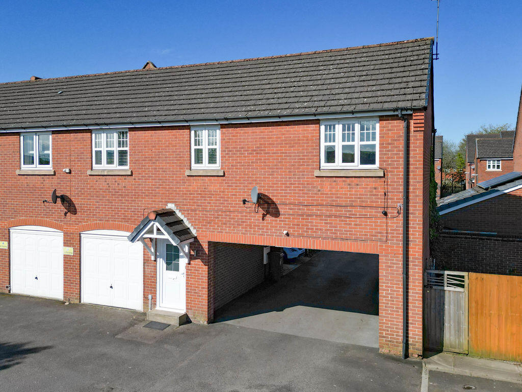 2-bed terraced on Coppy Bridge Drive, Rochdale, OL16 3AR , £159,950