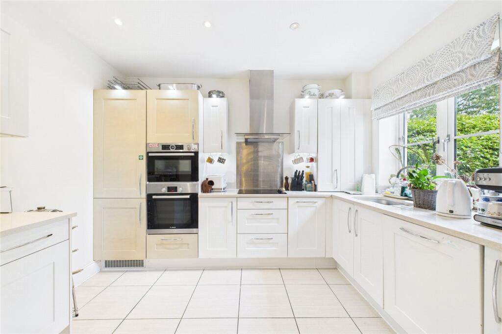 Cumber Place, Theale, Reading, Berkshire, RG7 - View 2