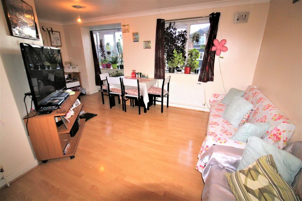 Lowden Road, Southall photo 2