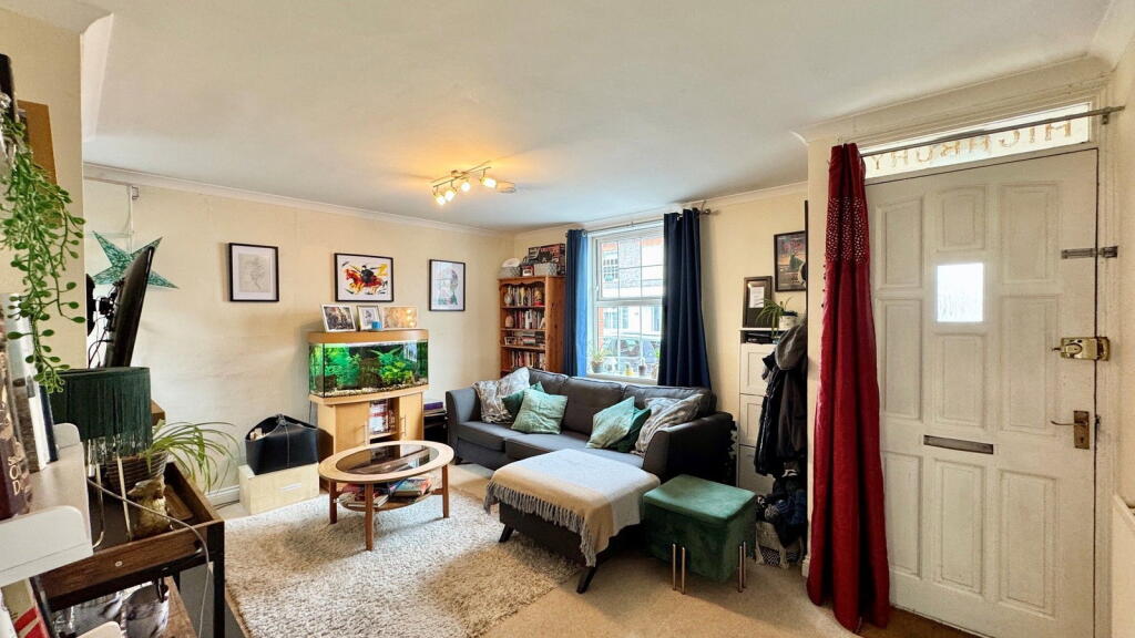 Apartment in Reading - View 4